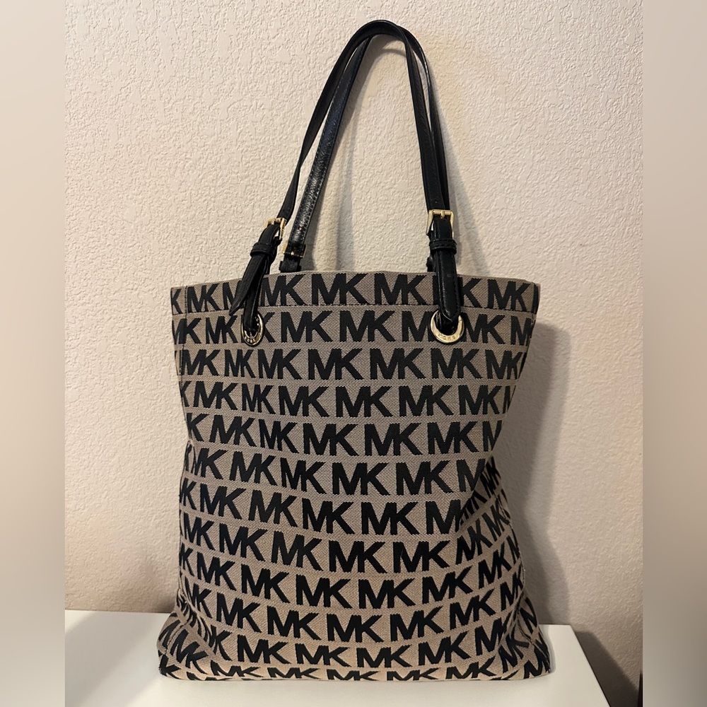 Michael Kors Black and Tan Tote Bag
